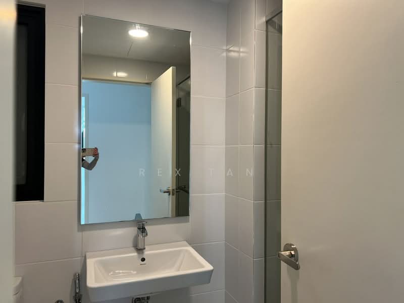 Servis Apartment untuk Disewa di Parc 3 - Rex Tan - Bathroom - PropertyGuru.com.my