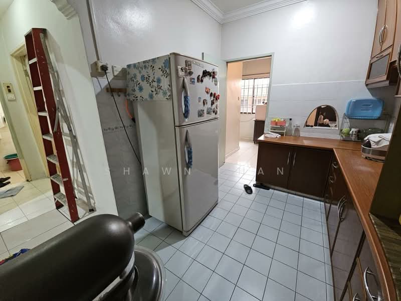 Rumah Teres 2 Tingkat untuk Dijual di Bandar Putra (Kulai) - Shawn Chan - Kitchen - PropertyGuru.com.my