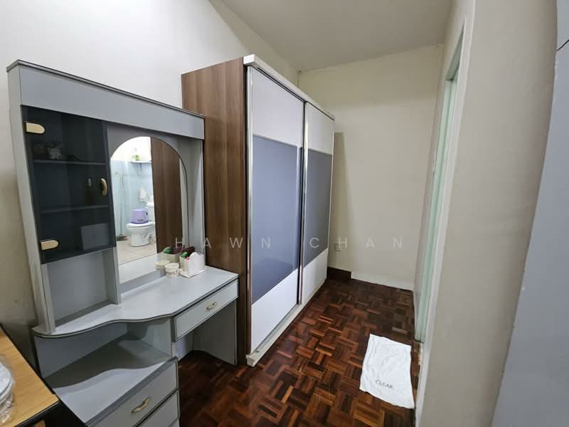 Rumah Teres 2 Tingkat untuk Dijual di Bandar Putra (Kulai) - Shawn Chan - Bedroom - PropertyGuru.com.my