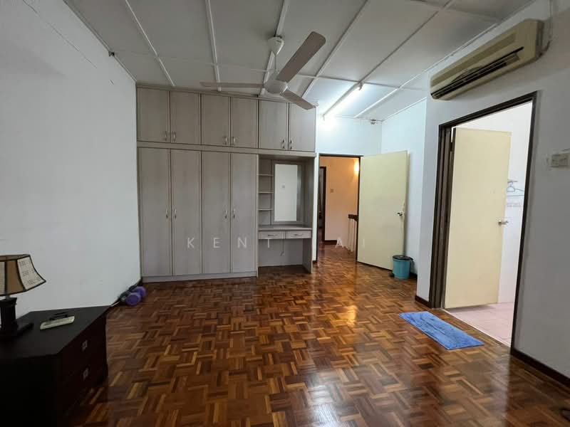 Rumah Teres 2 Tingkat untuk Dijual di Taman Wawasan (Puchong) - Kent Lai - Bedroom - PropertyGuru.com.my