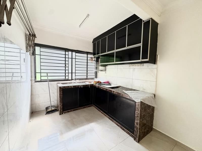 Flat Bandar Selesa Jaya @ Jalan Silat Gayong - 5