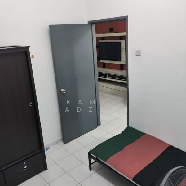 Pangsapuri untuk Disewa di Green Villa - Kamil Radzuan - Bedroom - PropertyGuru.com.my