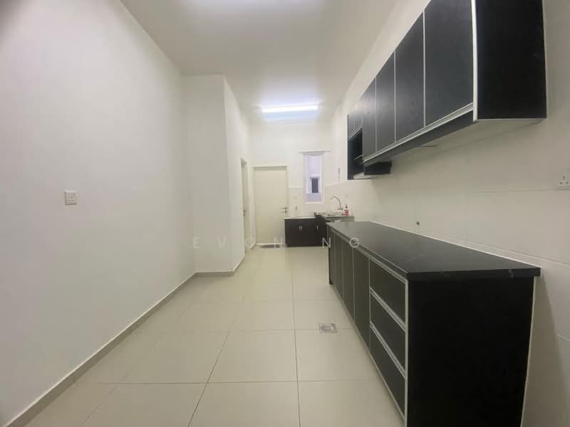 Rumah Teres 2 Tingkat untuk Disewa di Taman Ara Sendayan (Bandar Sri Sendayan) - Evon Ng - Kitchen - PropertyGuru.com.my
