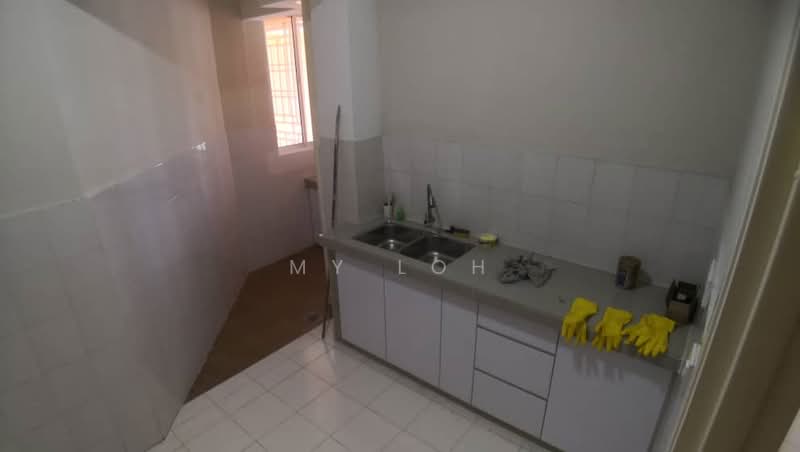 Apartment for Sale at Andari Townvilla - MY Loh - Kitchen - PropertyGuru.com.my