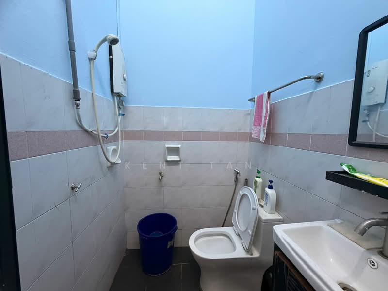 Rumah Teres 1 Tingkat untuk Dijual di Taman Nusa Bestari 2 (Iskandar Puteri (Nusajaya)) - Kent Tan - Bathroom - PropertyGuru.com.my
