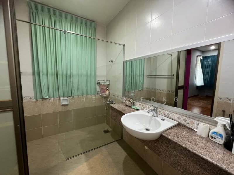 Bungalow for Sale in Taman Sri Pulai Perdana (Skudai) - Michelle Fong - Bathroom - PropertyGuru.com.my