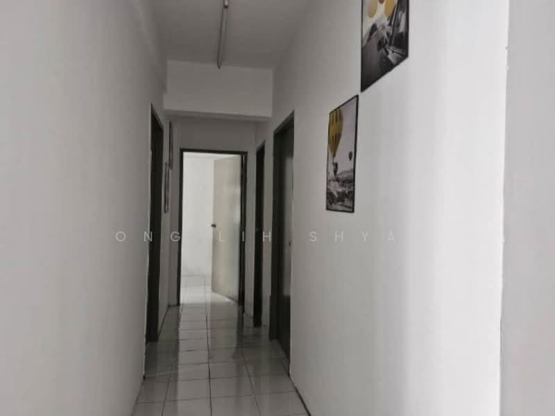 Apartment for Sale at Pangsapuri Pulai Mutiara - Ong Lih Shyan - Corridor - PropertyGuru.com.my