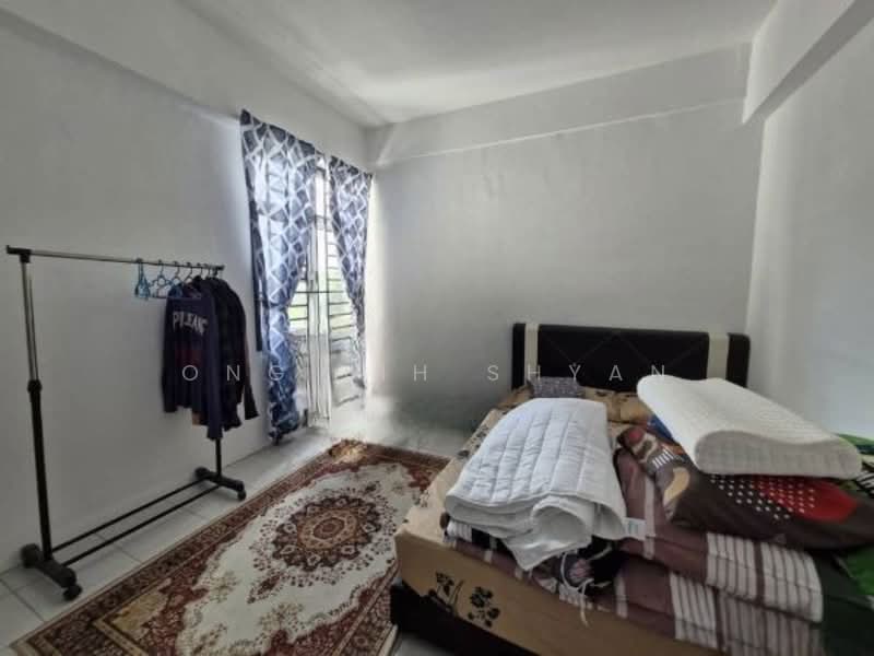 Apartment for Sale at Pangsapuri Pulai Mutiara - Ong Lih Shyan - Bedroom - PropertyGuru.com.my