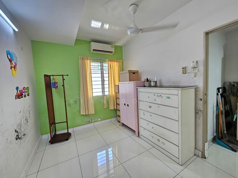 2-storey Terraced House for Sale in Taman Pertama (Cheras) - Kian Boon - Bedroom - PropertyGuru.com.my