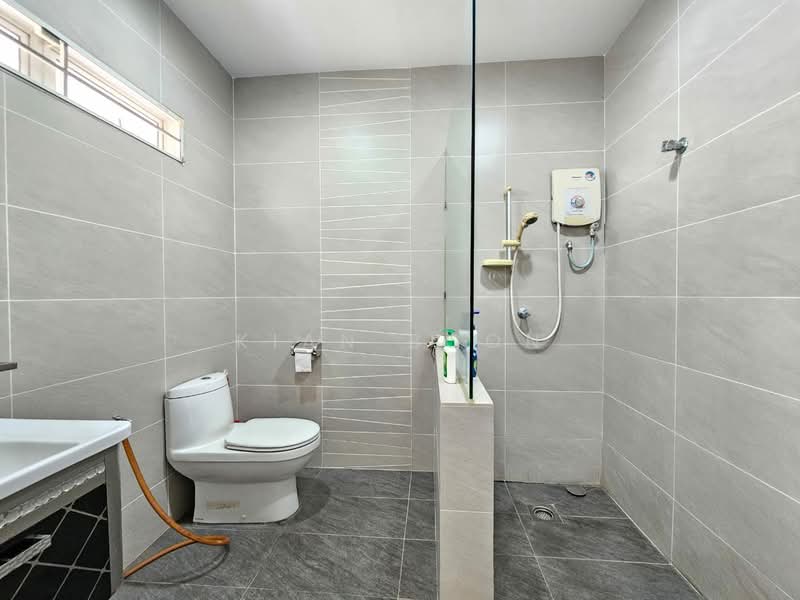 2-storey Terraced House for Sale in Taman Pertama (Cheras) - Kian Boon - Bathroom - PropertyGuru.com.my