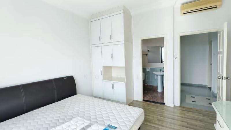 Condominium for Sale at The Peak Condominium - Sengko Lim - Bedroom - PropertyGuru.com.my