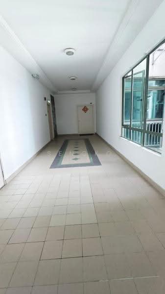 Condominium for Sale at The Peak Condominium - Sengko Lim - Corridor - PropertyGuru.com.my