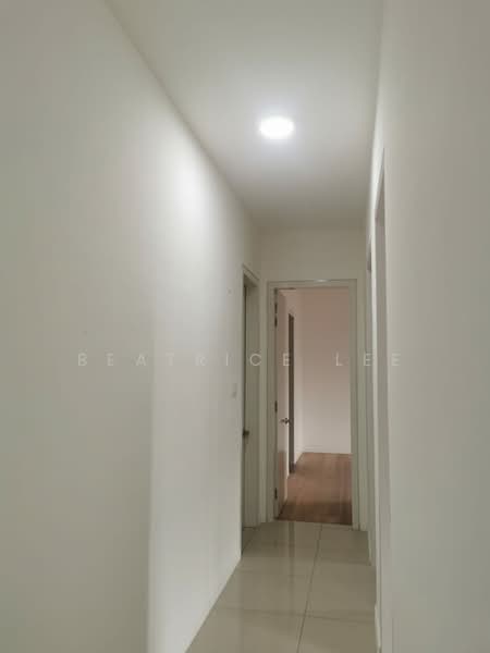 Kondominium untuk Disewa di The Maple Residences - Beatrice Lee - Corridor - PropertyGuru.com.my