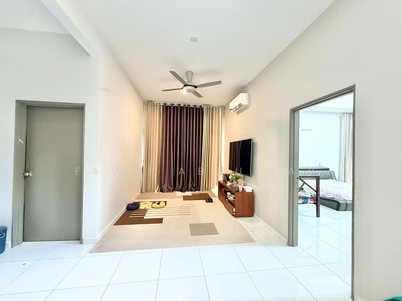 Terraced House for Sale in Seksyen 8 (Bangi) - Fauzi Abdullah - Living Room - PropertyGuru.com.my