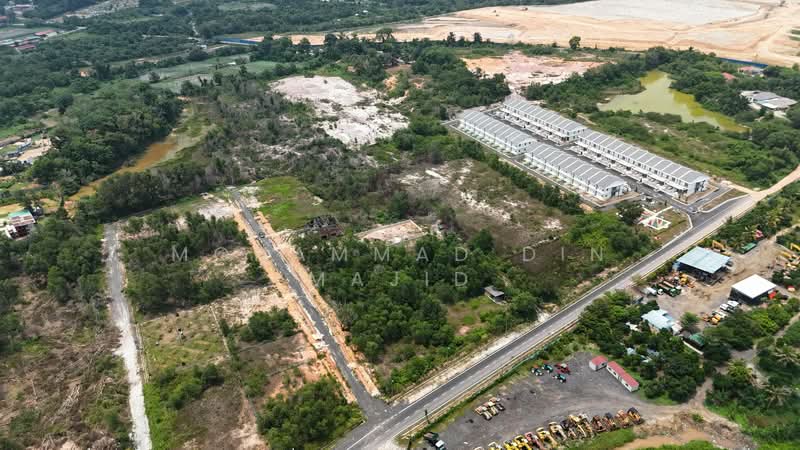 Untuk Dijual - Kampung Pulau Meranti