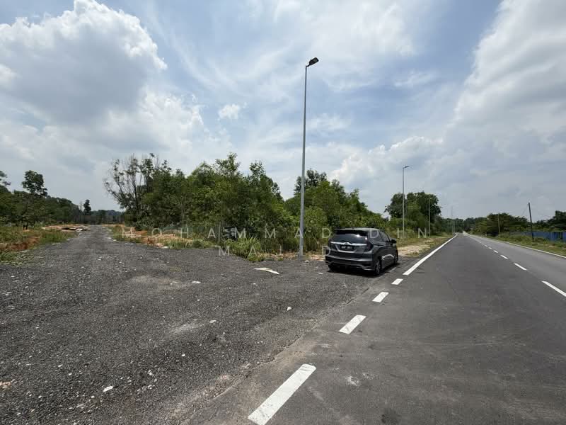 Untuk Dijual - Kampung Pulau Meranti