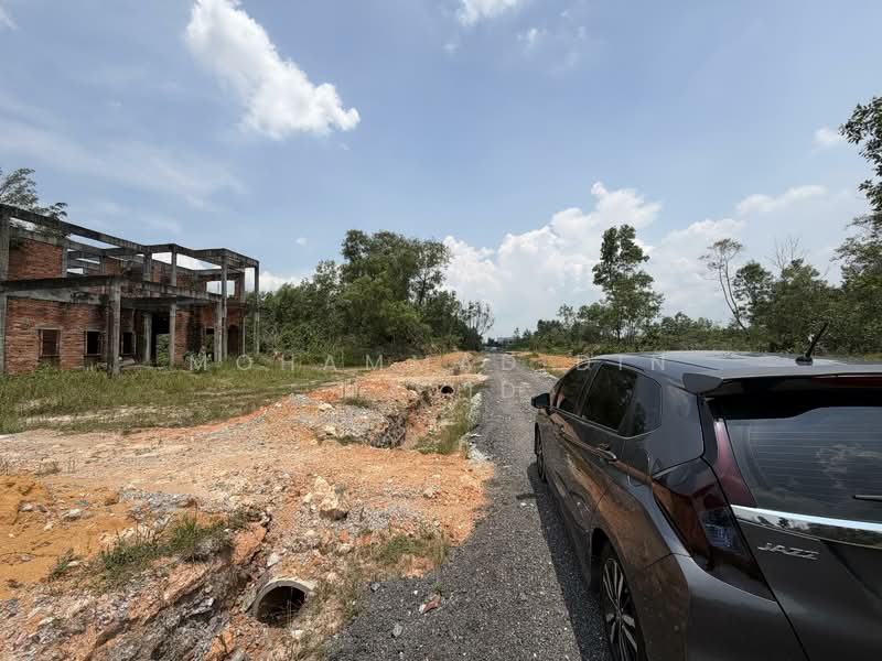 Untuk Dijual - Kampung Pulau Meranti