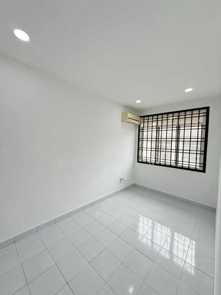 Pangsapuri untuk Dijual di Vista Seri Alam - Lex Hiew - Interior - PropertyGuru.com.my