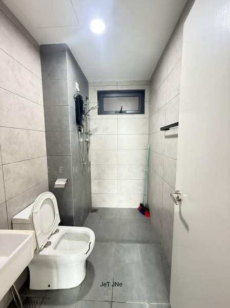 Servis Apartment untuk Disewa di GM Residence Remia - Kenny Chan - Bathroom - PropertyGuru.com.my