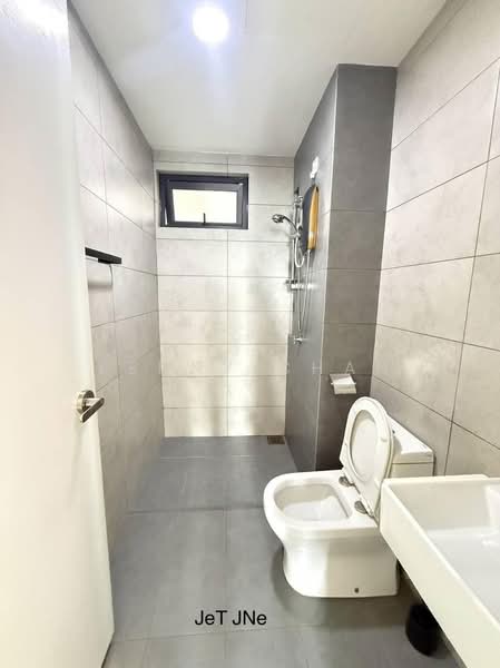 Servis Apartment untuk Disewa di GM Residence Remia - Kenny Chan - Bathroom - PropertyGuru.com.my