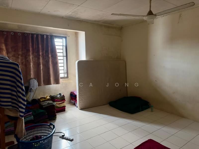 Rumah Teres 2 Tingkat untuk Dijual di Taman Sri Saujana (Kota Tinggi) - Erica Jong - Bedroom - PropertyGuru.com.my
