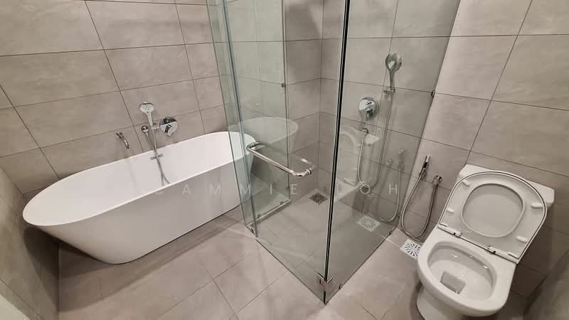 Servis Apartment untuk Disewa di Dorsett Waterfront Subang - Cammie Loh - Bathroom - PropertyGuru.com.my