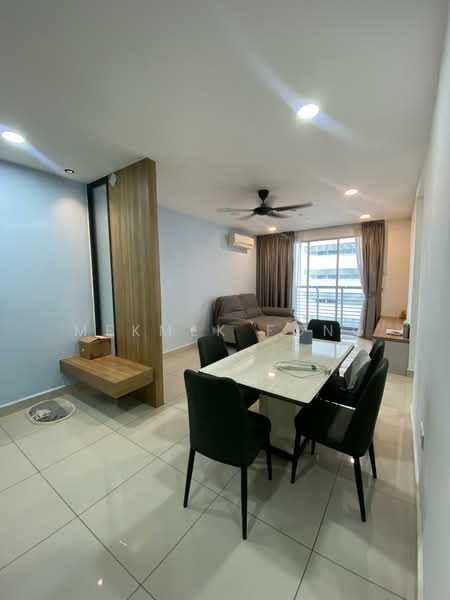 Servis Apartment untuk Dijual di Larkin Heights - MekMek Fong - Living Room - PropertyGuru.com.my
