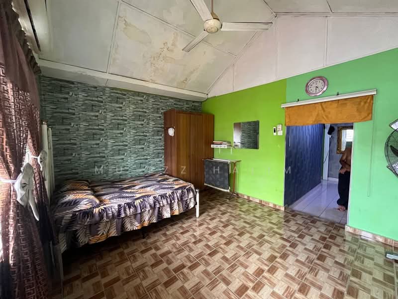 2-storey Terraced House for Sale in Taman Meru Indah (Kapar) - Mu'izz Halim - Bedroom - PropertyGuru.com.my