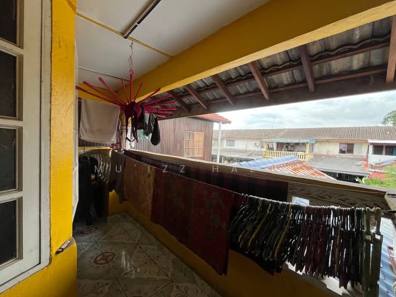 2-storey Terraced House for Sale in Taman Meru Indah (Kapar) - Mu'izz Halim - Balcony - PropertyGuru.com.my