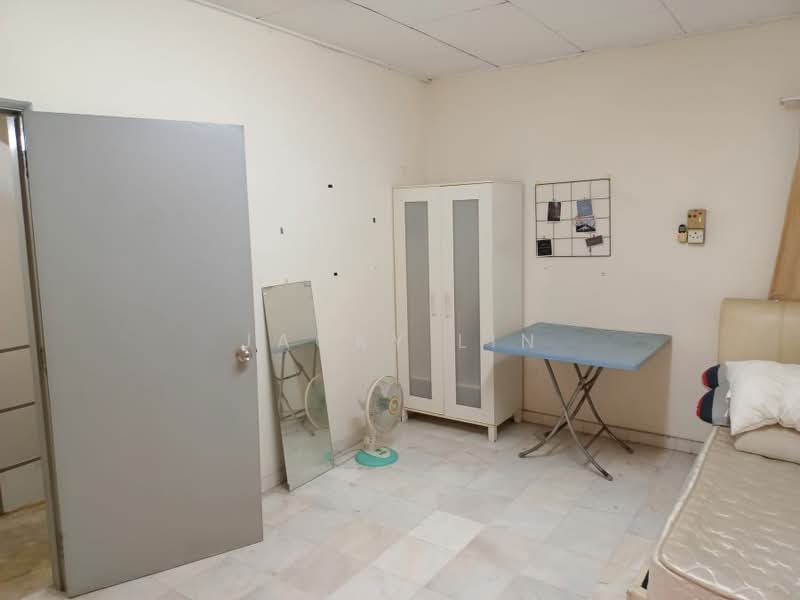 2.5-storey Terraced House for Sale in Wangsa Baiduri (Subang Jaya) - Jacky Lin - Bedroom - PropertyGuru.com.my