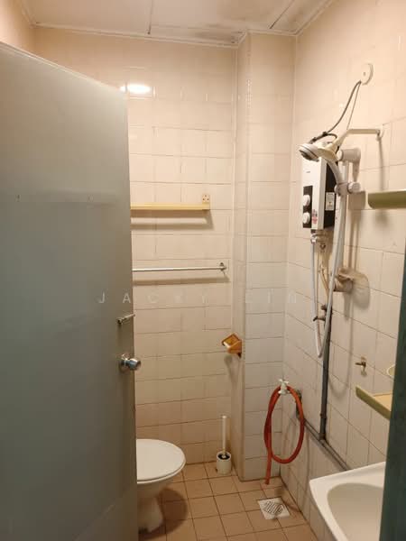 2.5-storey Terraced House for Sale in Wangsa Baiduri (Subang Jaya) - Jacky Lin - Bathroom - PropertyGuru.com.my