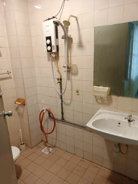 2.5-storey Terraced House for Sale in Wangsa Baiduri (Subang Jaya) - Jacky Lin - Bathroom - PropertyGuru.com.my