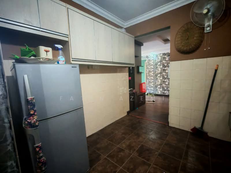 Kondominium untuk Dijual di Palm Spring @ Damansara - Fatin Azemi - Kitchen - PropertyGuru.com.my