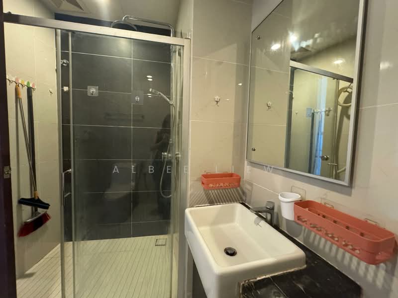 Condominium for Rent at Amberside @ Country Garden Danga Bay - Albee Liew - Bathroom - PropertyGuru.com.my