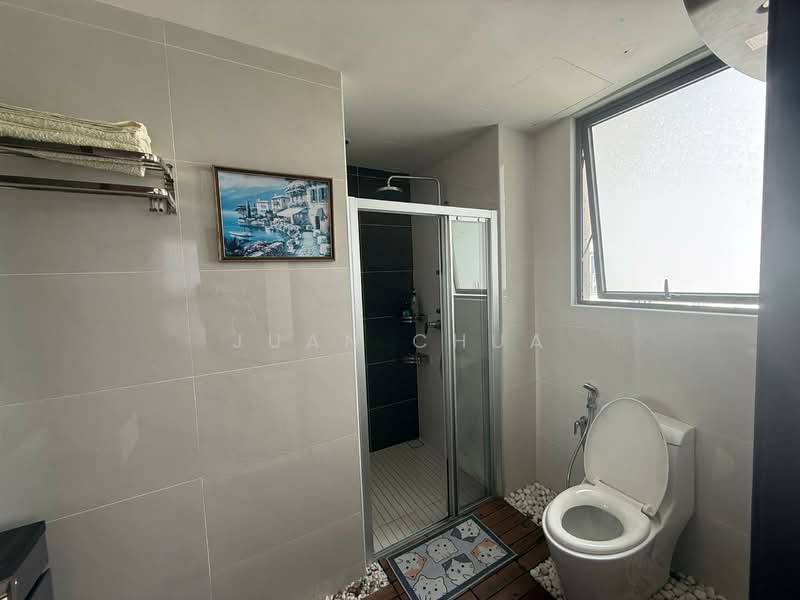 Condominium for Rent at Royal Strand @ Country Garden Danga Bay - Juan Chua - Bathroom - PropertyGuru.com.my
