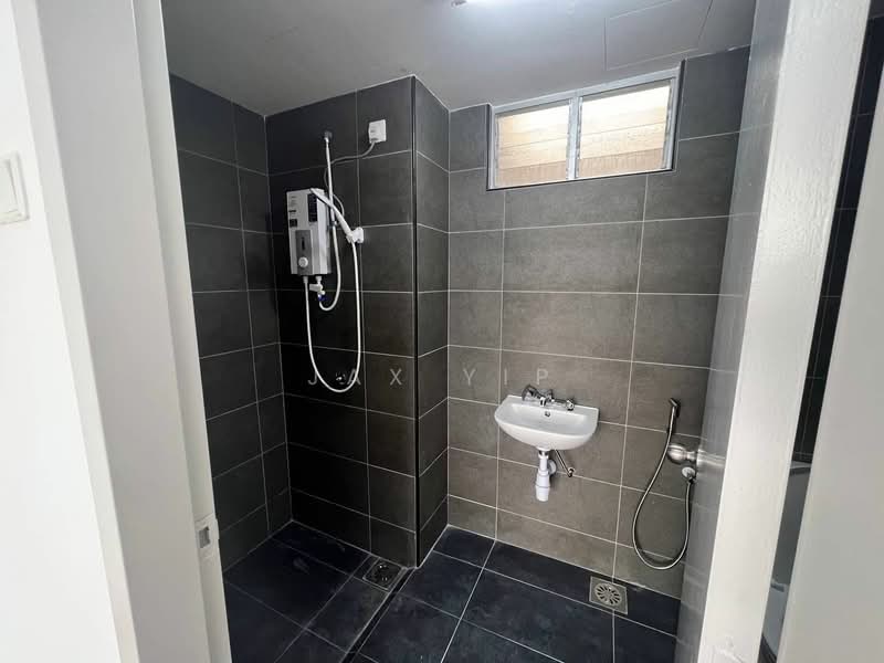 Servis Apartment untuk Disewa di Midas @ Seri Alam - Jax Yip - Bathroom - PropertyGuru.com.my