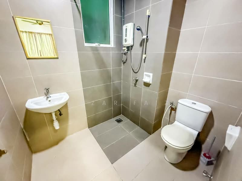 Condominium for Sale at D'suria Condominium - Amzar Faiz - Bathroom - PropertyGuru.com.my