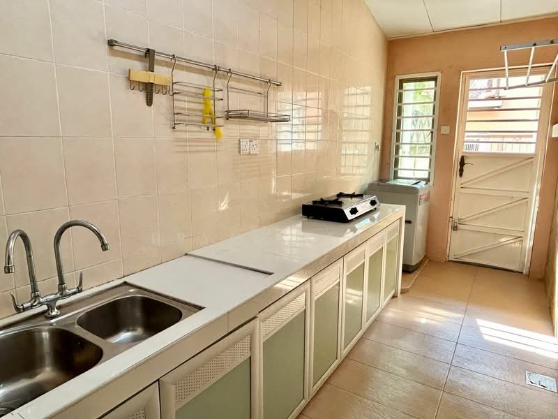 Rumah Kluster untuk Disewa di Kulai (Johor) - Bryan Seng - Kitchen - PropertyGuru.com.my