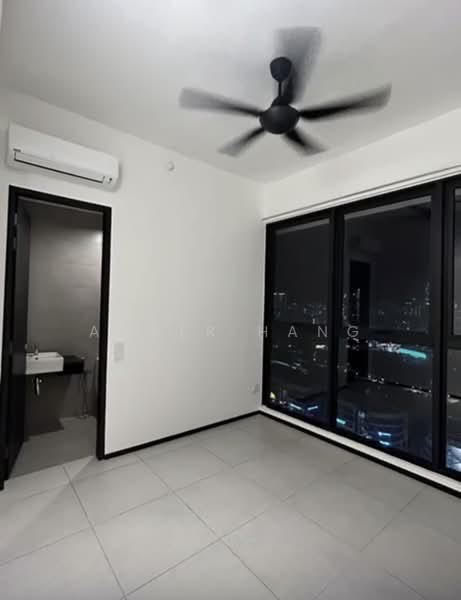 Servis Apartment untuk Disewa di Urban Suites - Amber Hang - Bathroom - PropertyGuru.com.my
