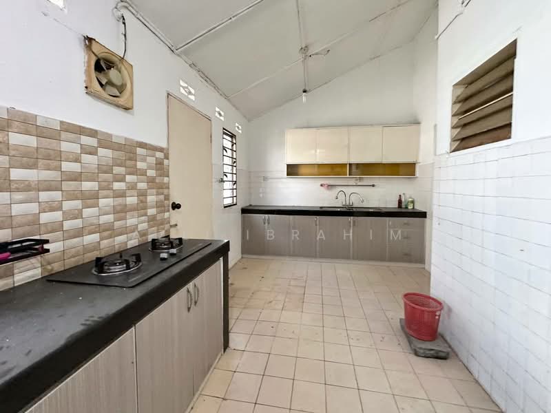Rumah Teres 2 Tingkat untuk Dijual di Taman Melewar (Gombak) - Azli Ibrahim - Kitchen - PropertyGuru.com.my