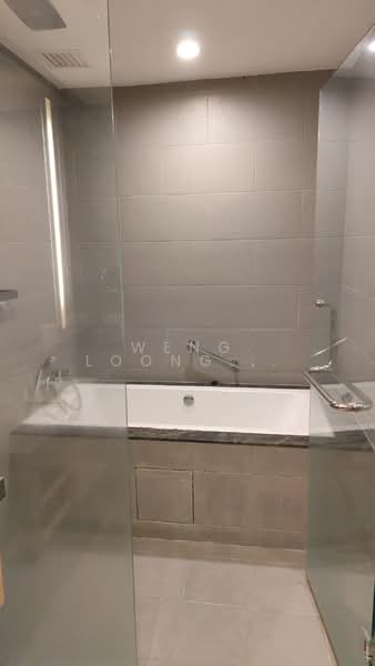 Servis Apartment untuk Disewa di Fraser Residence (188 Suites) - Weng Loong Kok - Bathroom - PropertyGuru.com.my