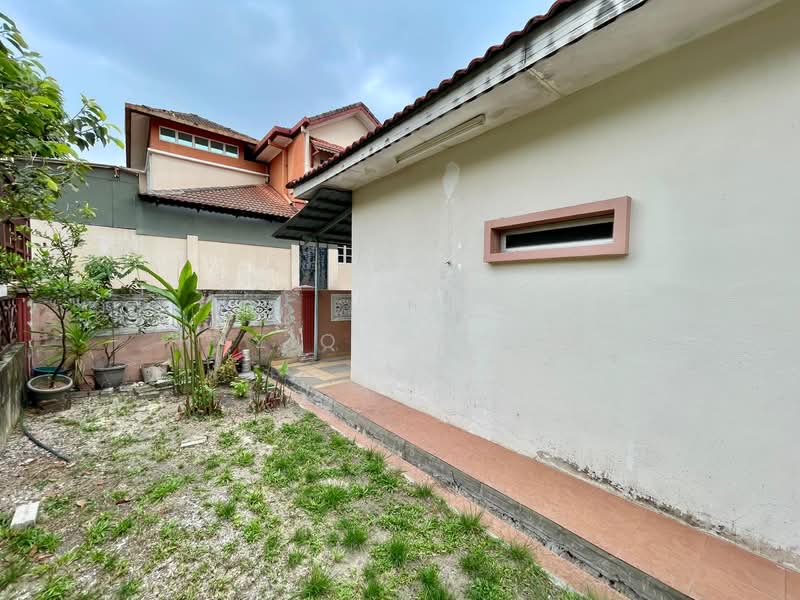 Rumah Teres 2 Tingkat untuk Dijual di Bandar Tun Hussein Onn (Cheras) - Haziq Rosman - Exterior - PropertyGuru.com.my