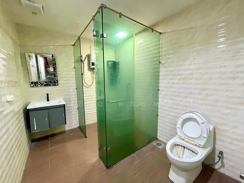 Rumah Teres 2 Tingkat untuk Dijual di Bandar Tun Hussein Onn (Cheras) - Haziq Rosman - Bathroom - PropertyGuru.com.my
