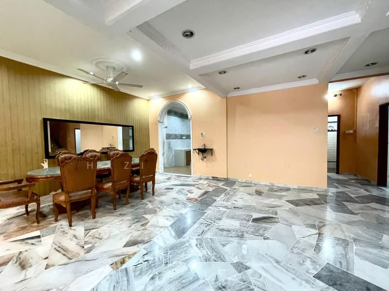 Rumah Teres 2 Tingkat untuk Dijual di Bandar Tun Hussein Onn (Cheras) - Haziq Rosman - Dining Room - PropertyGuru.com.my