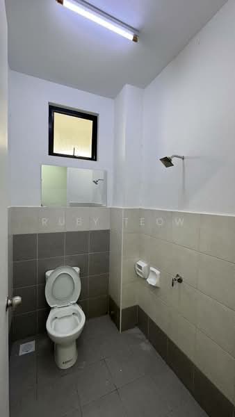 Kilang untuk Disewa di Taman Industri Jaya (Skudai) - Ruby Teow - Bathroom - PropertyGuru.com.my