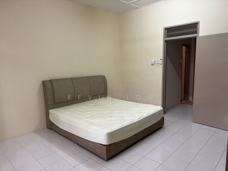 Rumah Teres 2 Tingkat untuk Disewa di Seremban (Negeri Sembilan) - Kevin Low - Master Bedroom - PropertyGuru.com.my