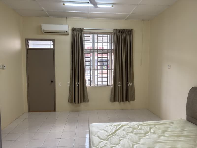 Rumah Teres 2 Tingkat untuk Disewa di Seremban (Negeri Sembilan) - Kevin Low - Master Bedroom - PropertyGuru.com.my