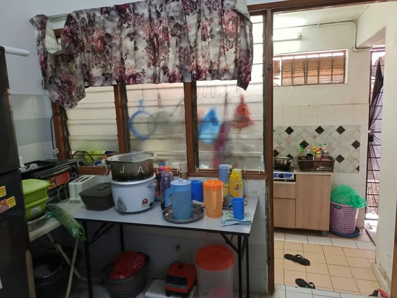 2-storey Terraced House for Sale in Usj 12 (Subang Jaya) - Jacky Lin - Kitchen - PropertyGuru.com.my