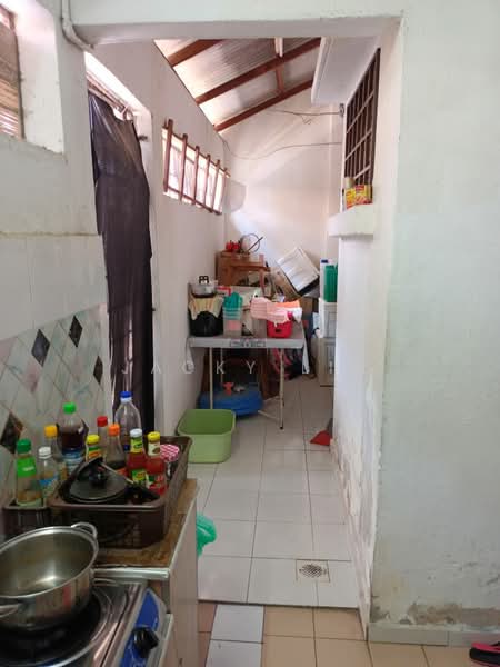 2-storey Terraced House for Sale in Usj 12 (Subang Jaya) - Jacky Lin - Kitchen - PropertyGuru.com.my