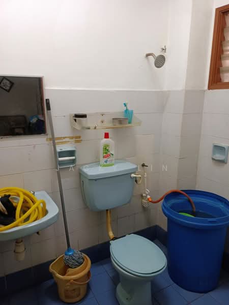 2-storey Terraced House for Sale in Usj 12 (Subang Jaya) - Jacky Lin - Bathroom - PropertyGuru.com.my